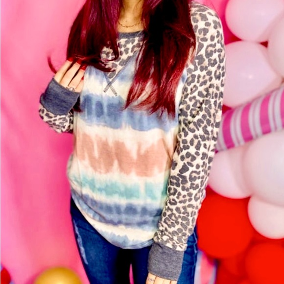 NWOT Vanilla Bay Long Sleeve Tie Dye & Leopard Top - Picture 2 of 16